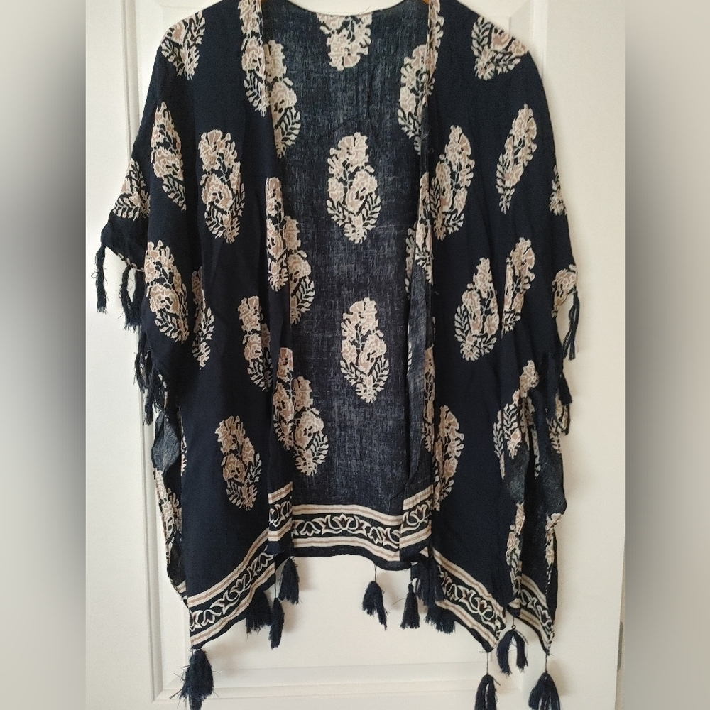 Bohemian Navy and Cream Floral Kimono with Tassels ~ OS